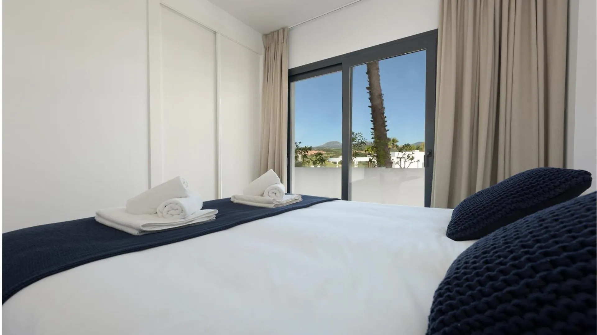 One-80 Suite 2440 Estepona