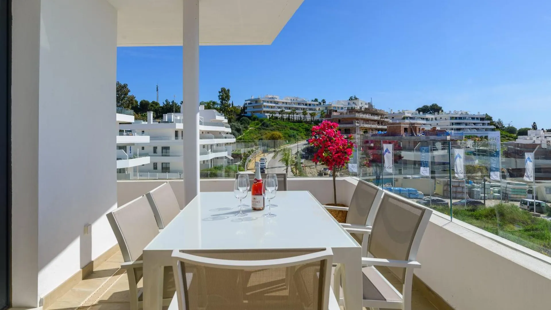 One-80 Suite 2440 Estepona Spain