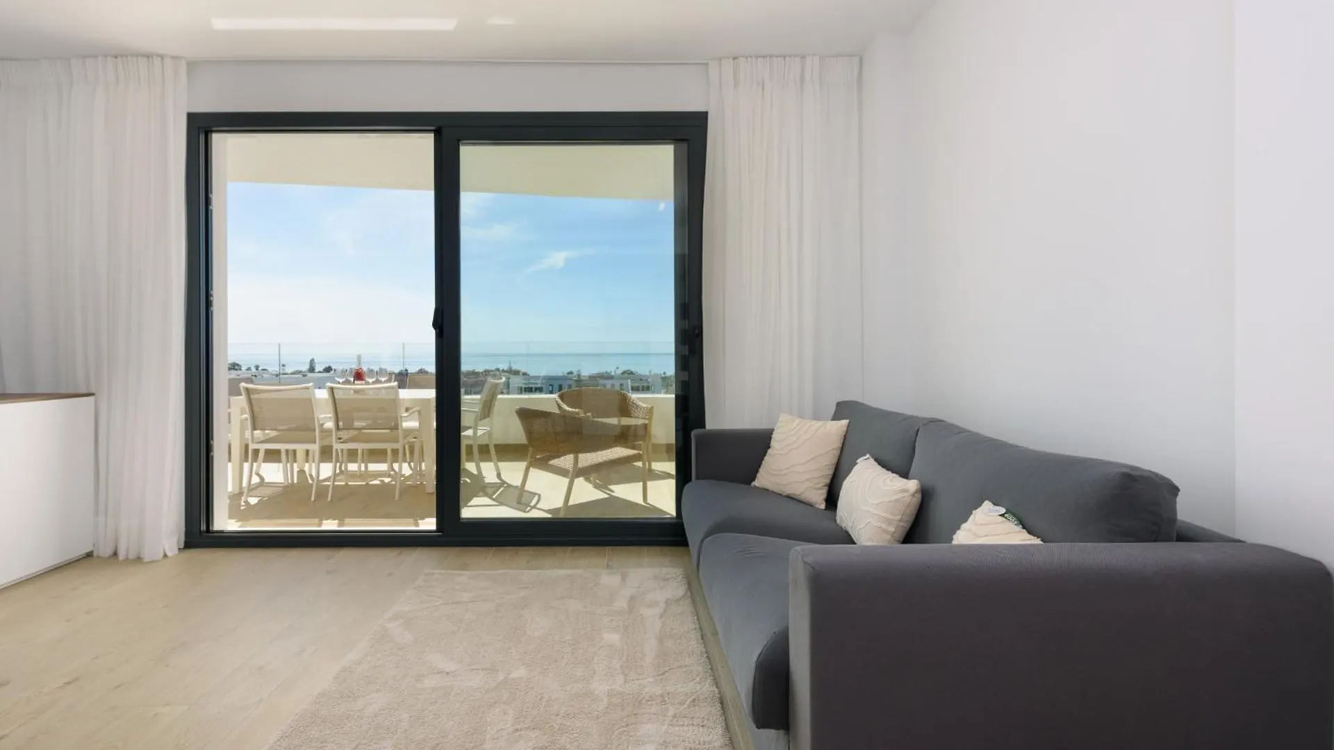 One-80 Suite 2440 Estepona 0*,  Spain