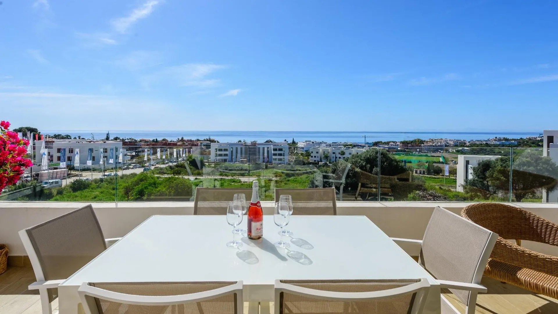 One-80 Suite 2440 Estepona