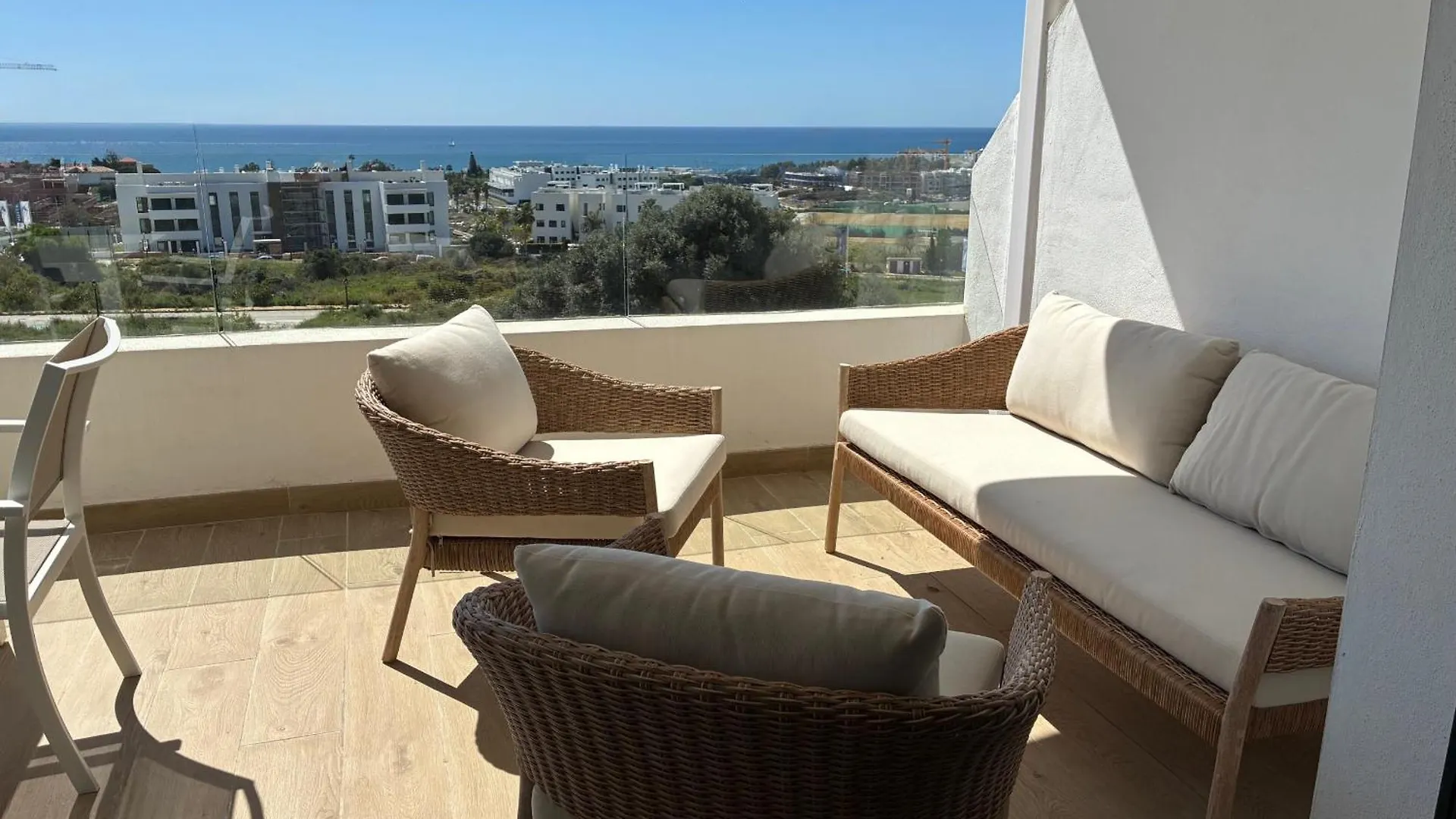 One-80 Suite 2440 Estepona Spain
